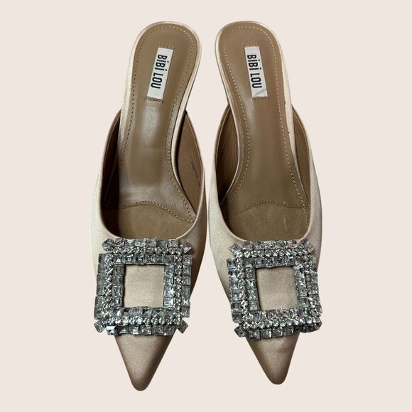 ✨ BIBI LOU ANTHRO CREAM AOI SATIN JEWELED BUCKLE KITTEN HEEL MULE EU39 US9 - Picture 2 of 8
